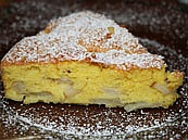 Бисквитный пирог с грушами